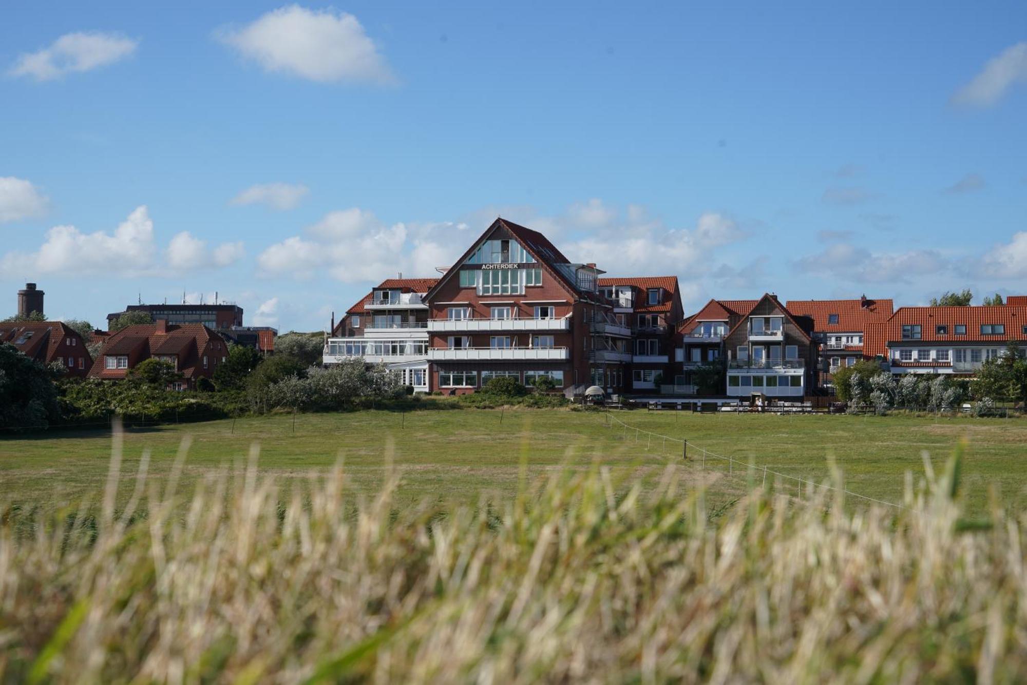 Romantik Hotel Achterdiek Juist Bagian luar foto