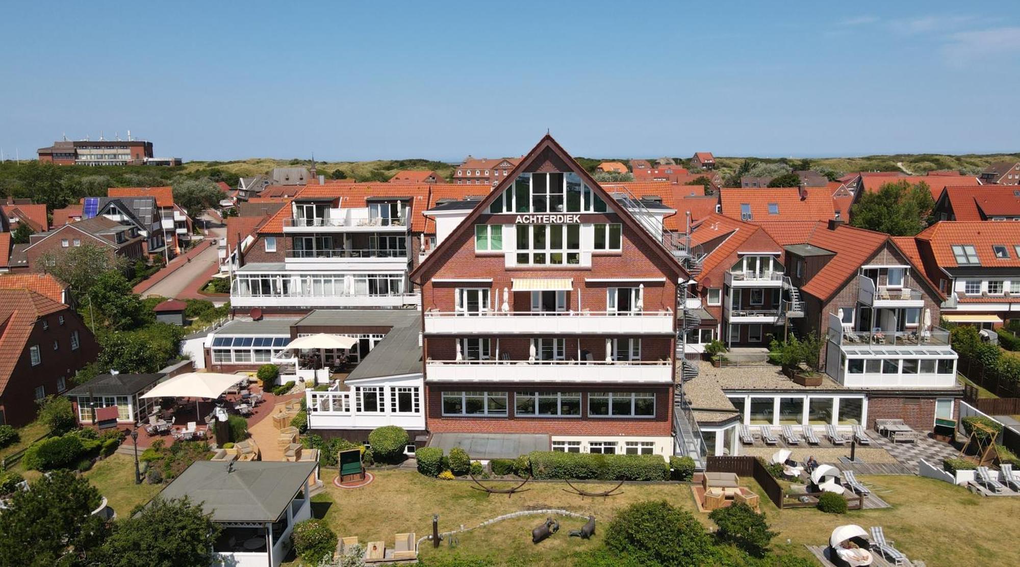 Romantik Hotel Achterdiek Juist Bagian luar foto